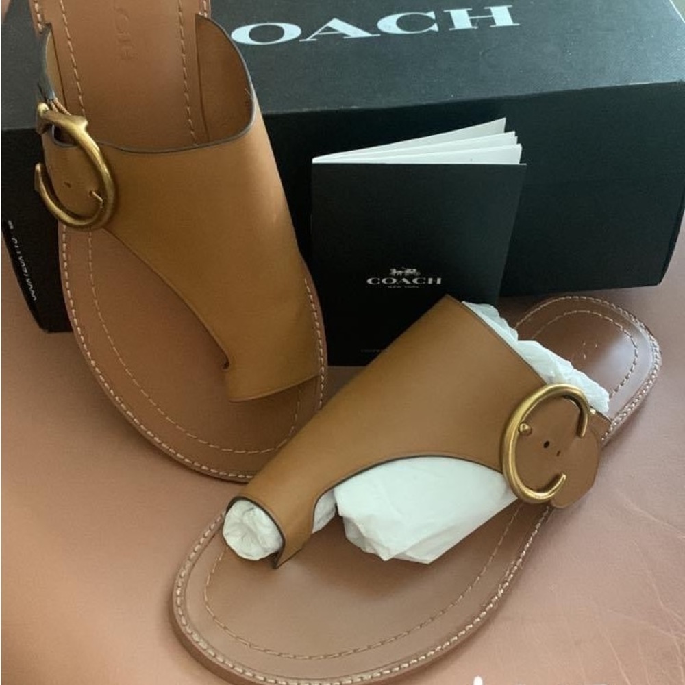 COACH “Luca” sandal BNIB 2020 season in Camel. Size 8 US